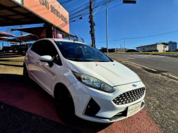 FORD - FIESTA - 2018/2019 - Branca - R$ 58.000,00