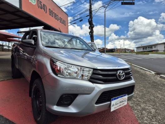 TOYOTA - HILUX - 2020/2020 - Prata - R$ 145.000,00