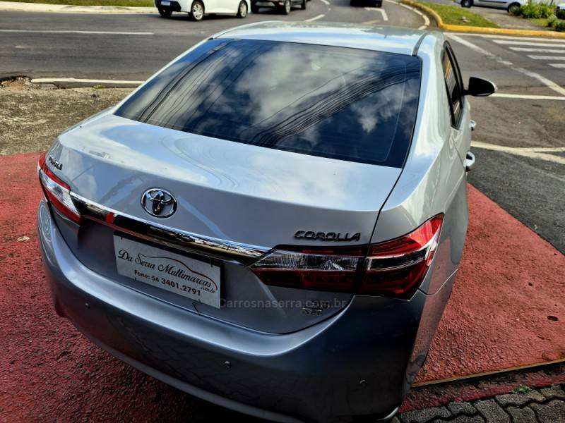 TOYOTA - COROLLA - 2015/2015 - Prata - R$ 86.000,00