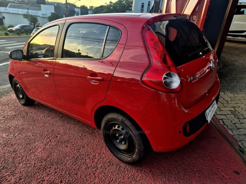 FIAT - PALIO - 2015/2015 - Vermelha - R$ 40.900,00