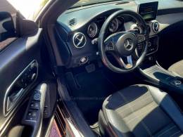 MERCEDES-BENZ - CLA 200 - 2015/2015 - Preta - R$ 114.900,00