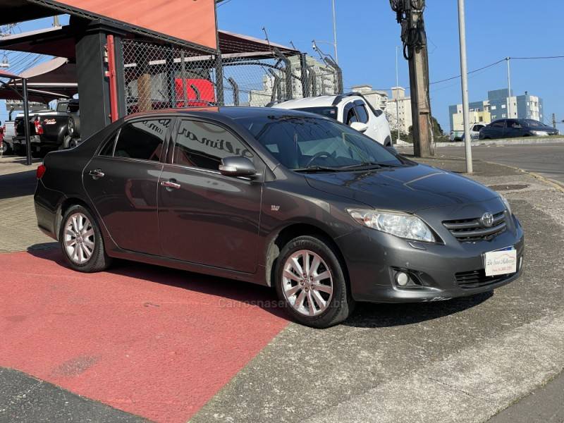 TOYOTA - COROLLA - 2008/2009 - Cinza - R$ 57.000,00