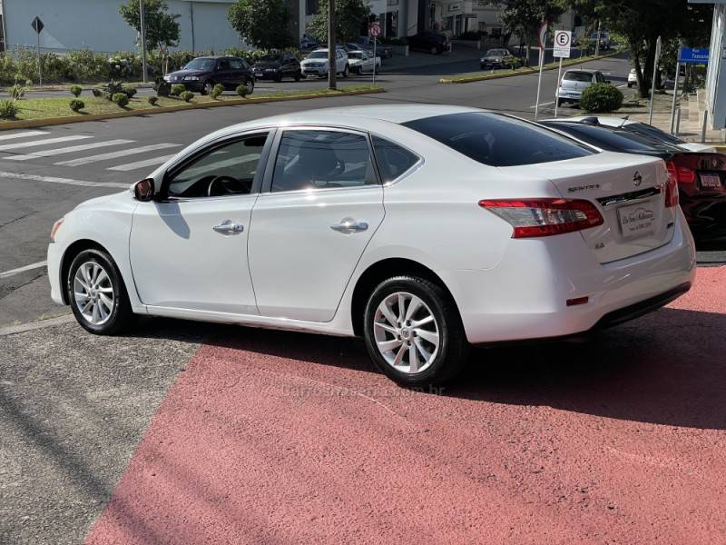 NISSAN - SENTRA - 2014/2015 - Branca - R$ 53.900,00