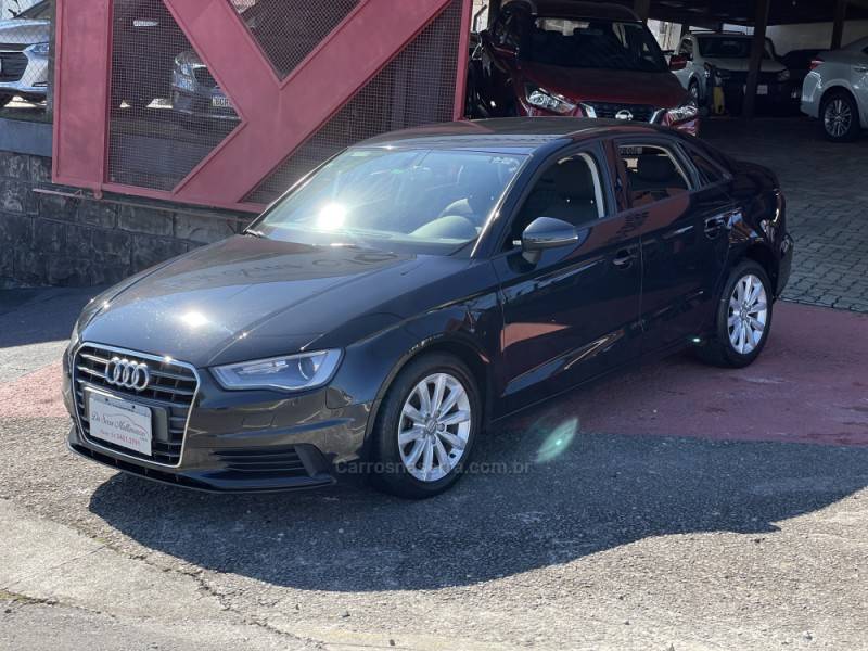 AUDI - A3 - 2014/2014 - Preta - R$ 74.000,00